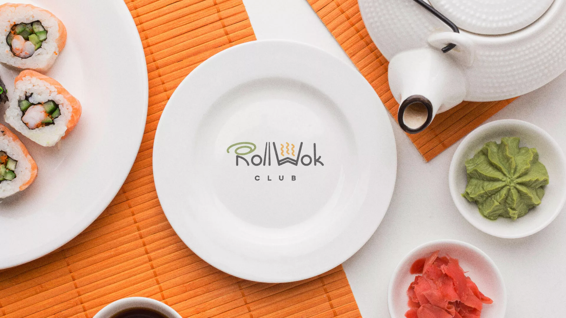 Разработка логотипа и фирменного стиля суши-бара «Roll Wok Club» в Каспийске
